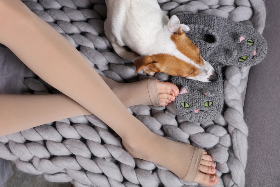 Chaussette de contention : indispensable en voyage ?