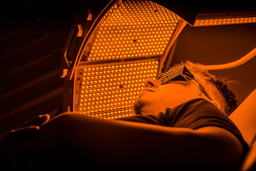 Qu'est-ce que la LED thérapie pour les cheveux ?