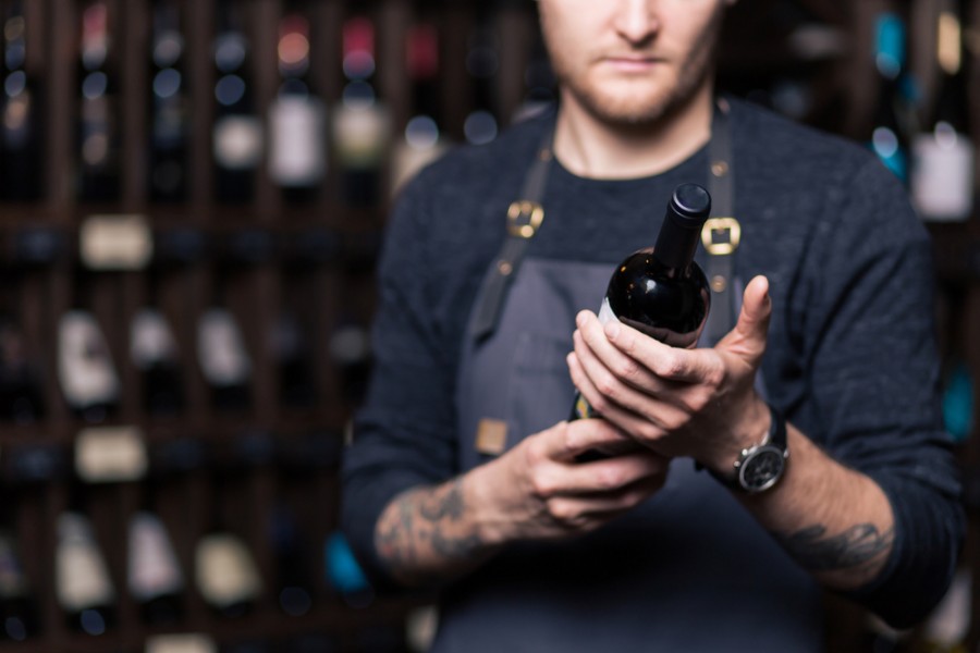 Nos astuces pour ouvrir une bouteille sans tire bouchon