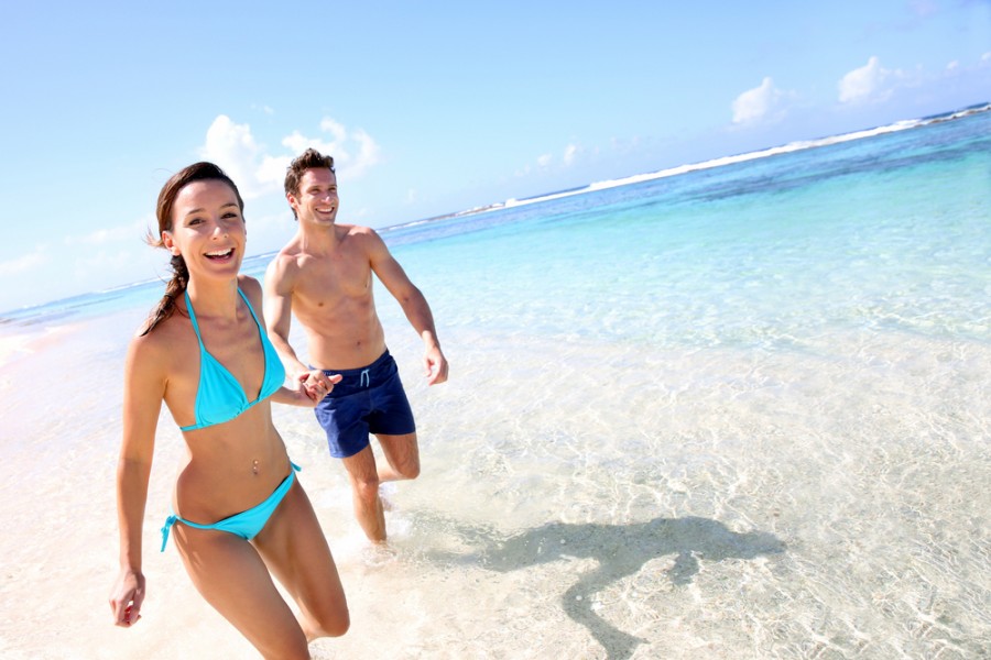 Quelles activités peut-on faire sur la plage de sable rose en Guadeloupe ?