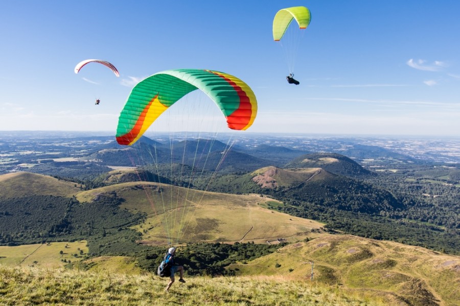 Quelles sont les étapes pour réussir un décollage en parapente ?